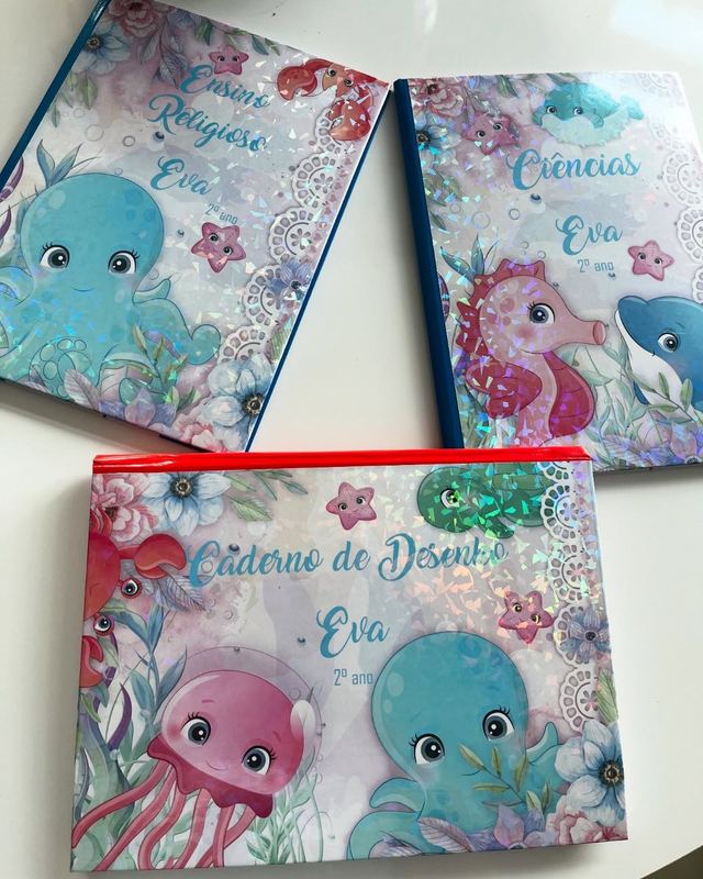 Cadernos escolares personalizados com animais do fundo do mar e o nome Eva